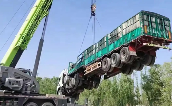 安州区道路脱困救援案例
